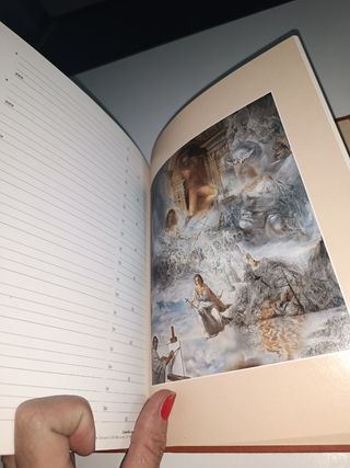 Antigua agenda telefónica Dalí