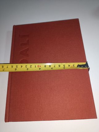 Antigua agenda telefónica Dalí