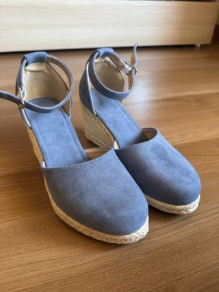 Alpargatas azules con cuña