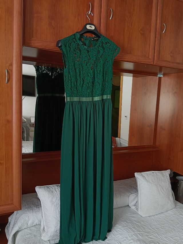 Vestido verde largo encaje