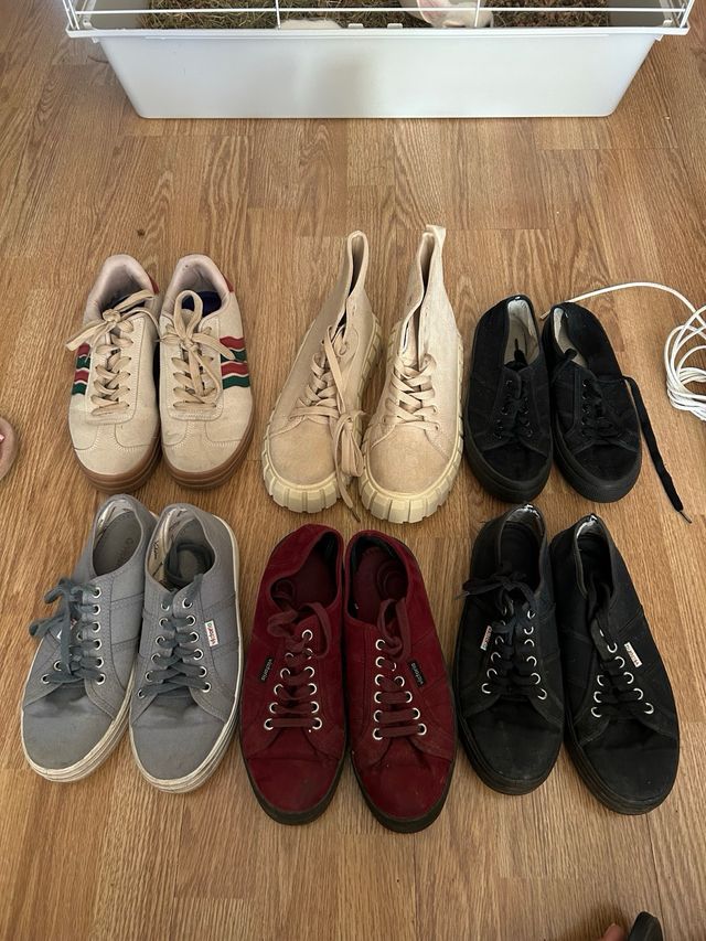 Zapatillas Beige y Rojas