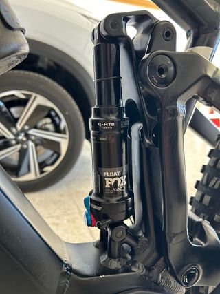 Bicicleta Eléctrica MTB Focus 29”