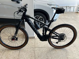 Bicicleta Eléctrica MTB Focus 29”