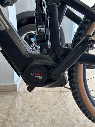 Bicicleta Eléctrica MTB Focus 29”