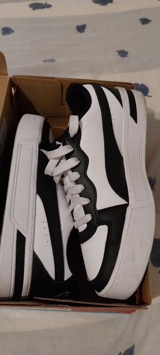Zapatos Deportivos Puma Negros y Blancos Mujer