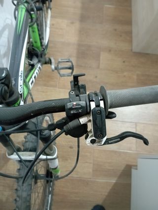 Bicicleta MMR Rakish Blanca y Bicicleta Scott verd