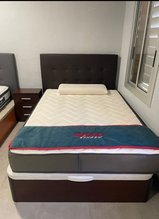 Cama Matrimonial con Cabecero Beige