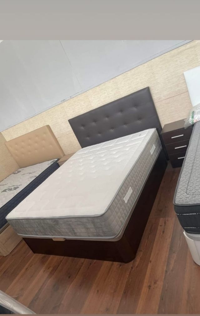 Cama Matrimonial con Cabecero Beige