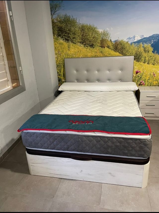 Cama Matrimonial con Cabecero Beige