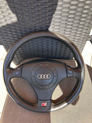 Volante Audi S4 B5