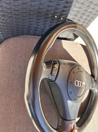 Volante Audi S4 B5