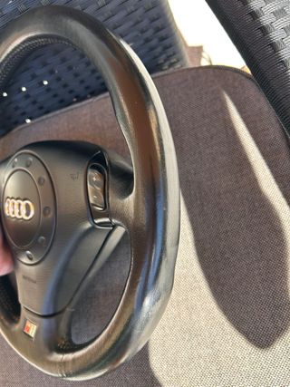 Volante Audi S4 B5