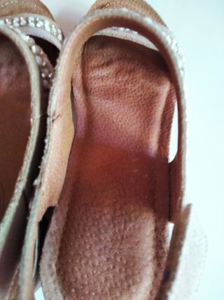 Sandali zeppa color tortora con brillantini