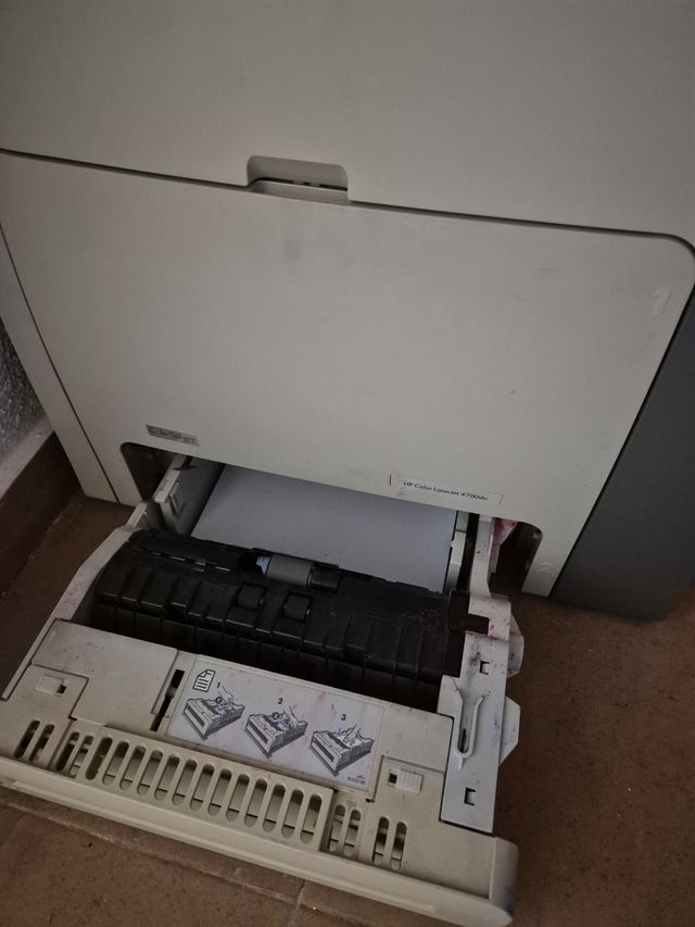 Impresora HP Color LaserJet 1700 DN