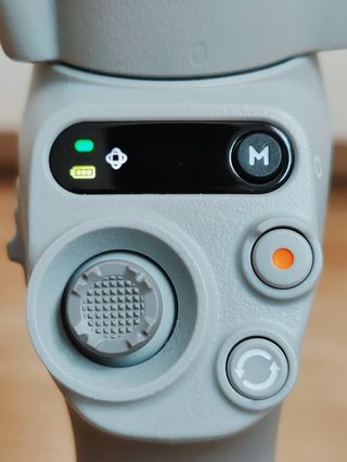 DJI Osmo Mobile SE Gimbal para Smartphone