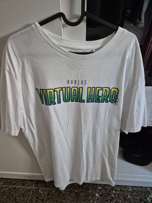 Camiseta Rubius Virtual Hero de segunda mano por EUR en Santa