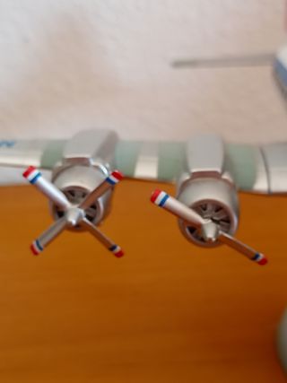 Maqueta Avión DC-7C Northwest