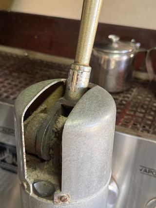 Cafetera Faema de palanca – pieza vintage