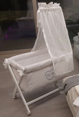 Minicuna Naf Naf textil y velo