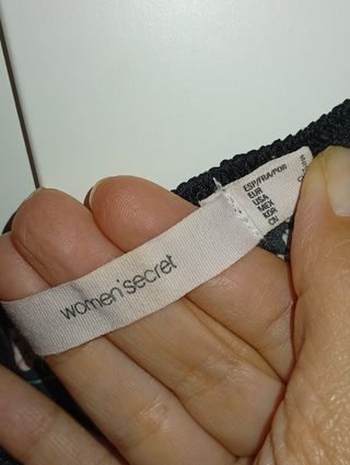 Vestido negro lencero floral