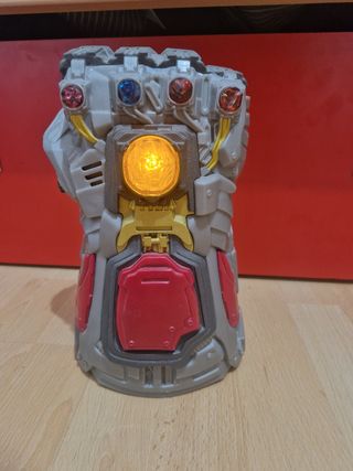 Guante de Thanos con Gemas