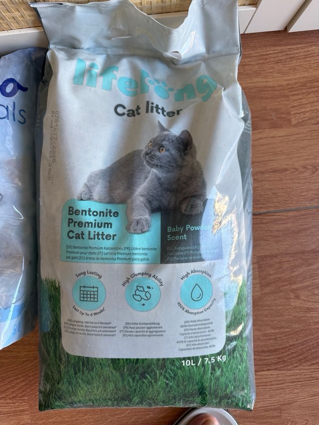 Arena para Gatos Lifelong Bentonite Premium