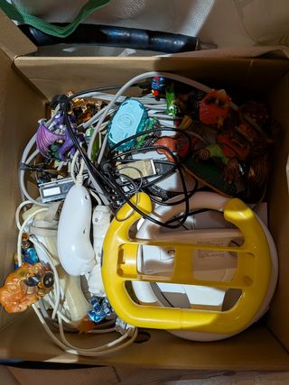 Nintendo Wii  +  Fit Balance Board Blanca + juegos