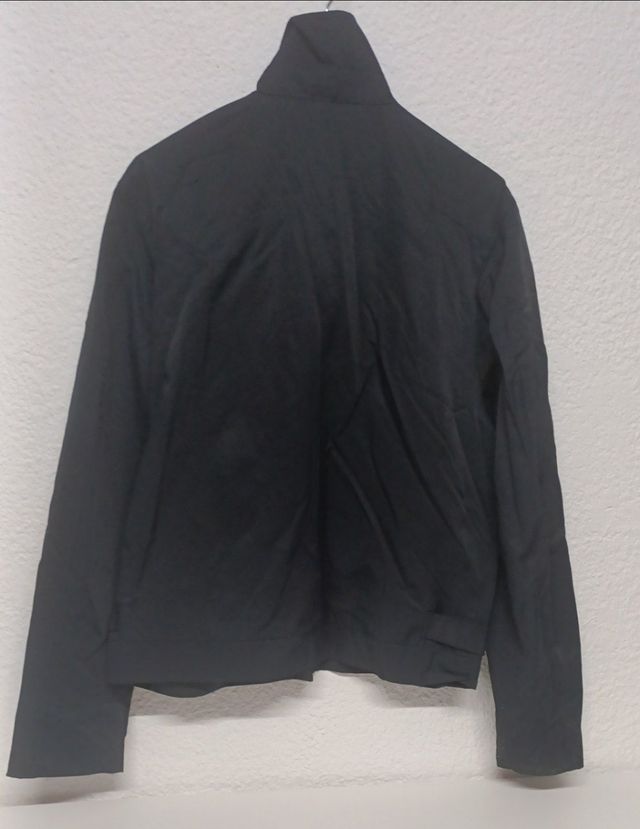 Cazadora Impermeable Stradivarius Negra