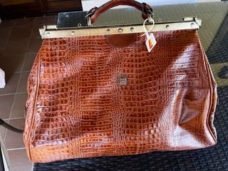 Bolso de viaje piel, tipo maletín médico