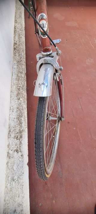 Bicicleta Movilette antigua roja