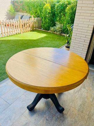 Mesa redonda extensible de madera