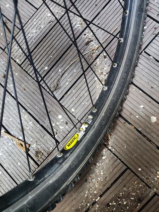 Bicicleta de montaña negra