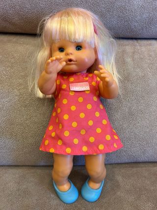 Bambola Nenuco marca Famoso