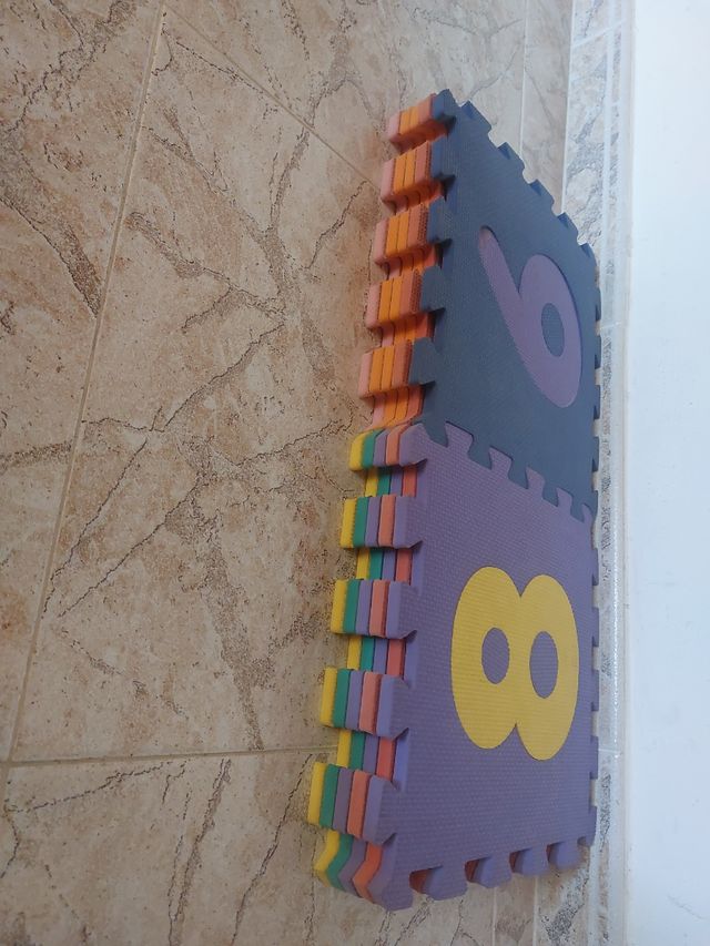 Puzzle in schiuma con numeri per bambini