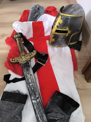 Disfraz Cruzado Niño Talla 10 a 12 años.