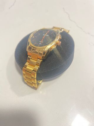 Reloj SKYLINE Dorado y Negro