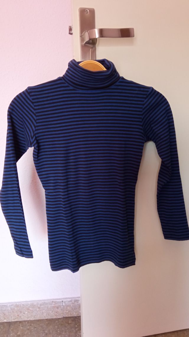 Jersey cuello cisne rayas azul y negro