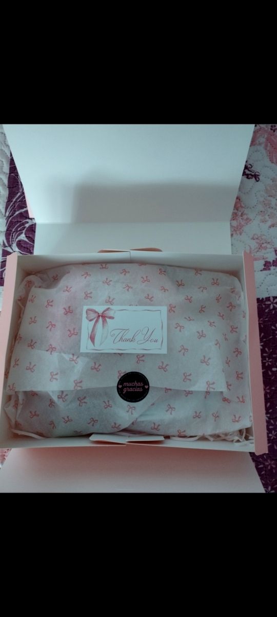 Caja de regalo cosmética etc