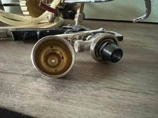 Pistola de imprimación con depósito