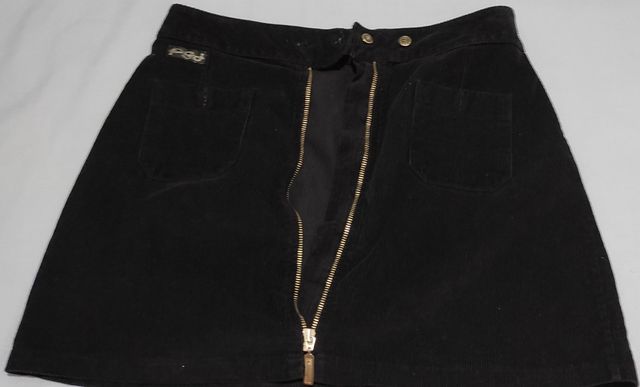 2 faldas vintage de pana 1 x 7 e. Las 2 x 12 e.