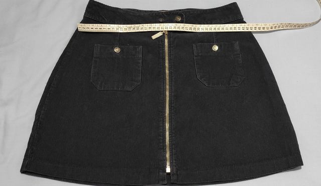 2 faldas vintage de pana 1 x 7 e. Las 2 x 12 e.