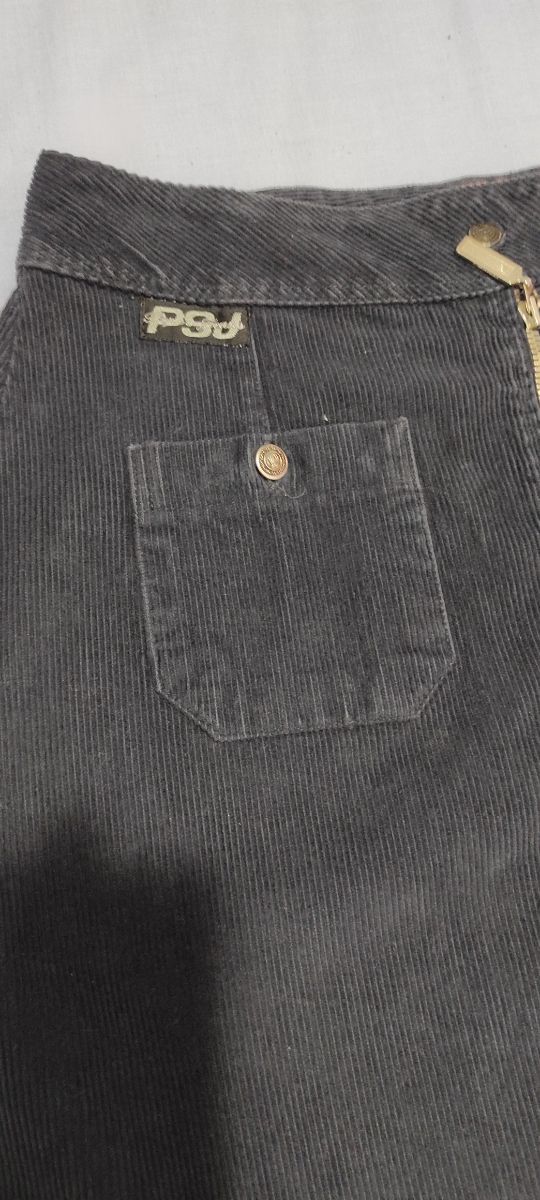 2 faldas vintage de pana 1 x 7 e. Las 2 x 12 e.