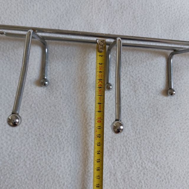 Perchero Cromado con 6 ganchos largos y 6 cortos