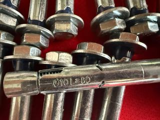 Tacos de expansión para hormigón