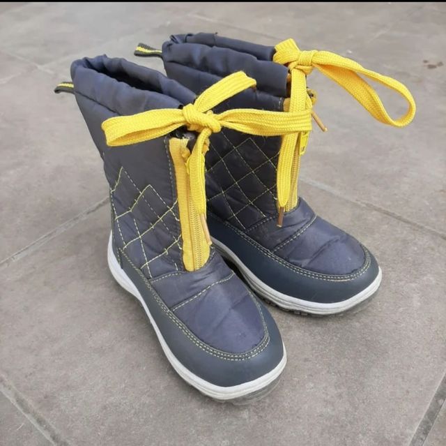 Botas de niño talla 26
