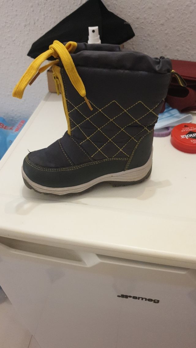 Botas de niño talla 26