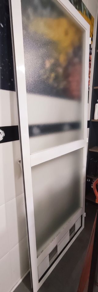 Puerta lavadero aluminio