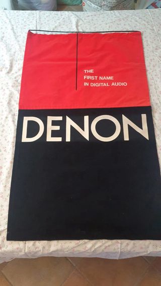 Bandiera Denon The First Name in Digital Audio