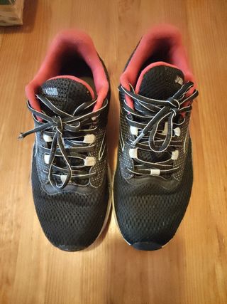 Zapatillas Joma Running Negras y Rojas EU 40