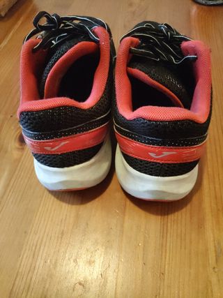 Zapatillas Joma Running Negras y Rojas EU 40